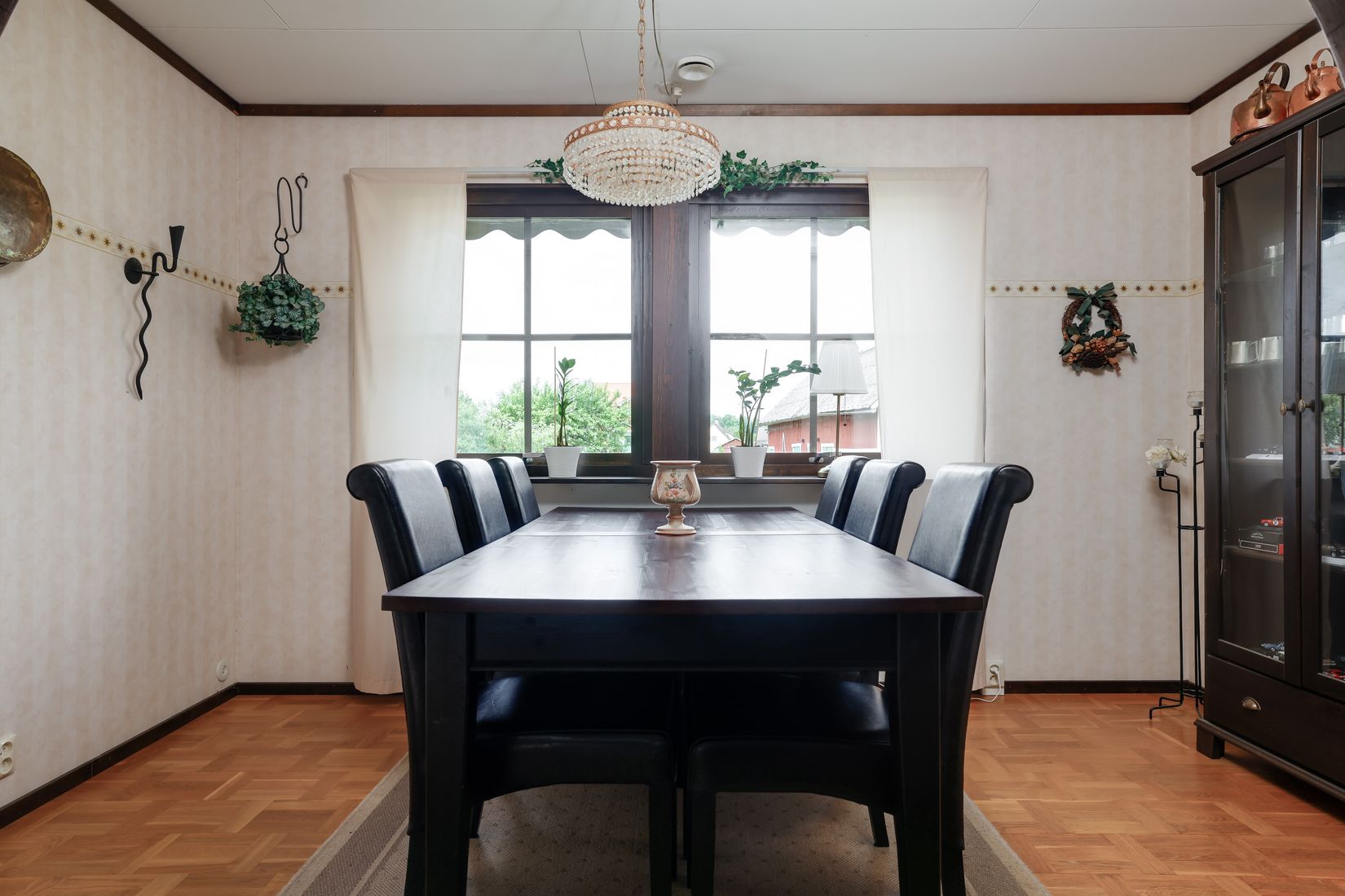 Villa, Englunds väg 6, Hällabrottet, Kumla