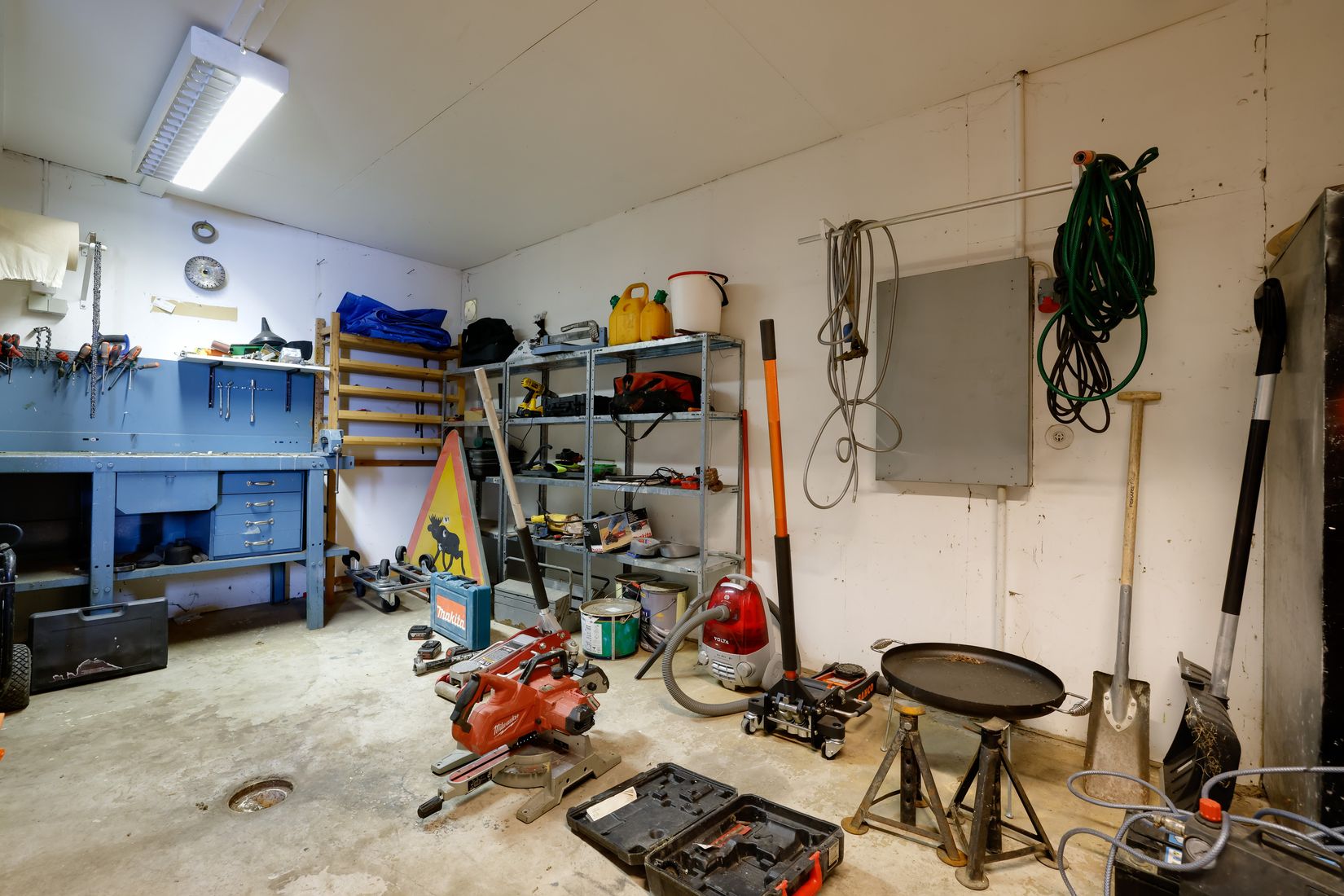 Villa, Englunds väg 6, Hällabrottet, Kumla