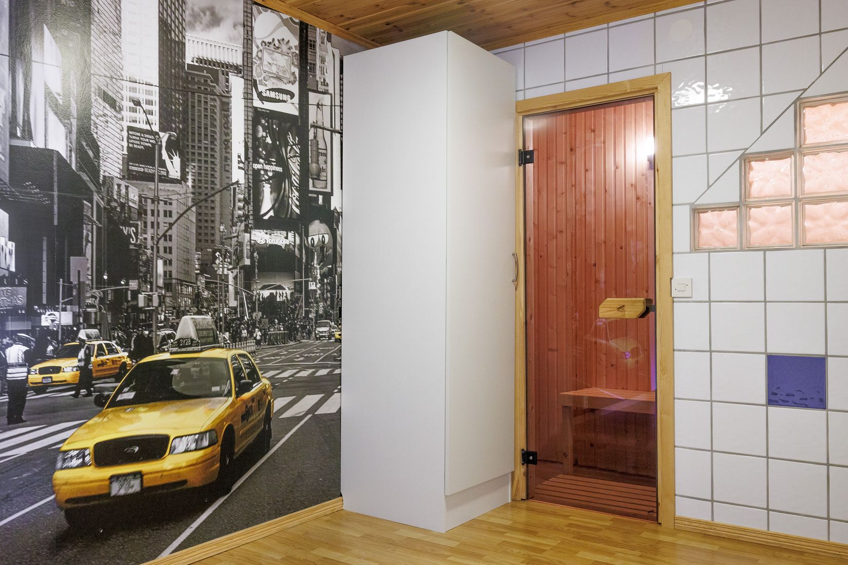 Villa, Englunds väg 6, Hällabrottet, Kumla