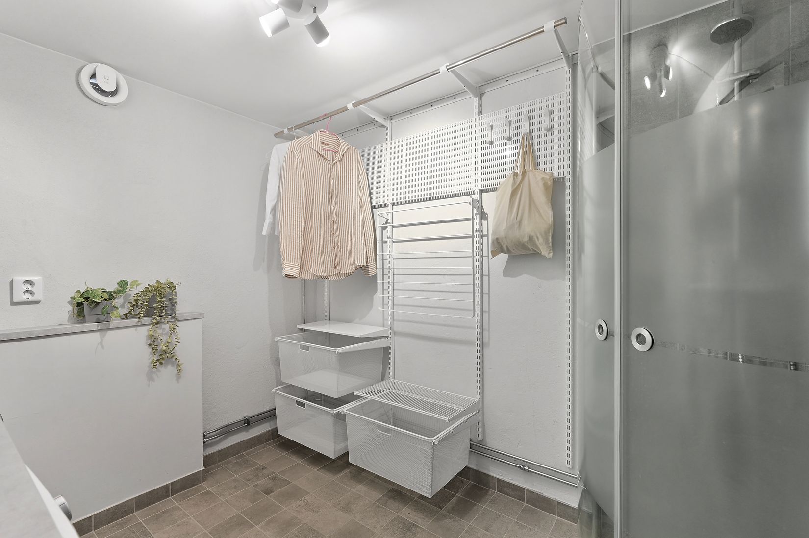 Villa, Radhus, Tvåspannsvägen 39, Vattmyra, Järfälla