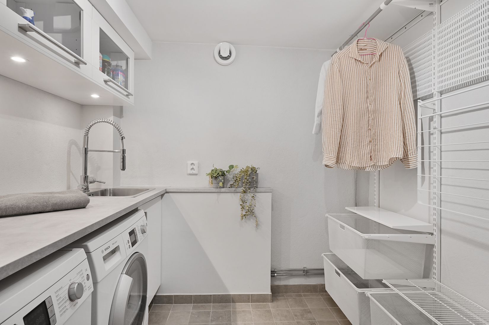 Villa, Radhus, Tvåspannsvägen 39, Vattmyra, Järfälla