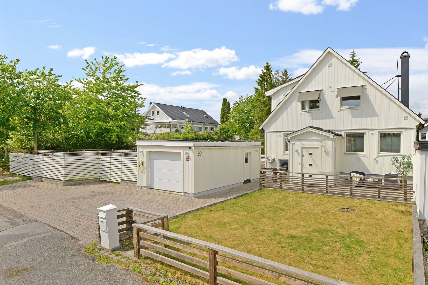 Villa, Radhus, Tvåspannsvägen 39, Vattmyra, Järfälla