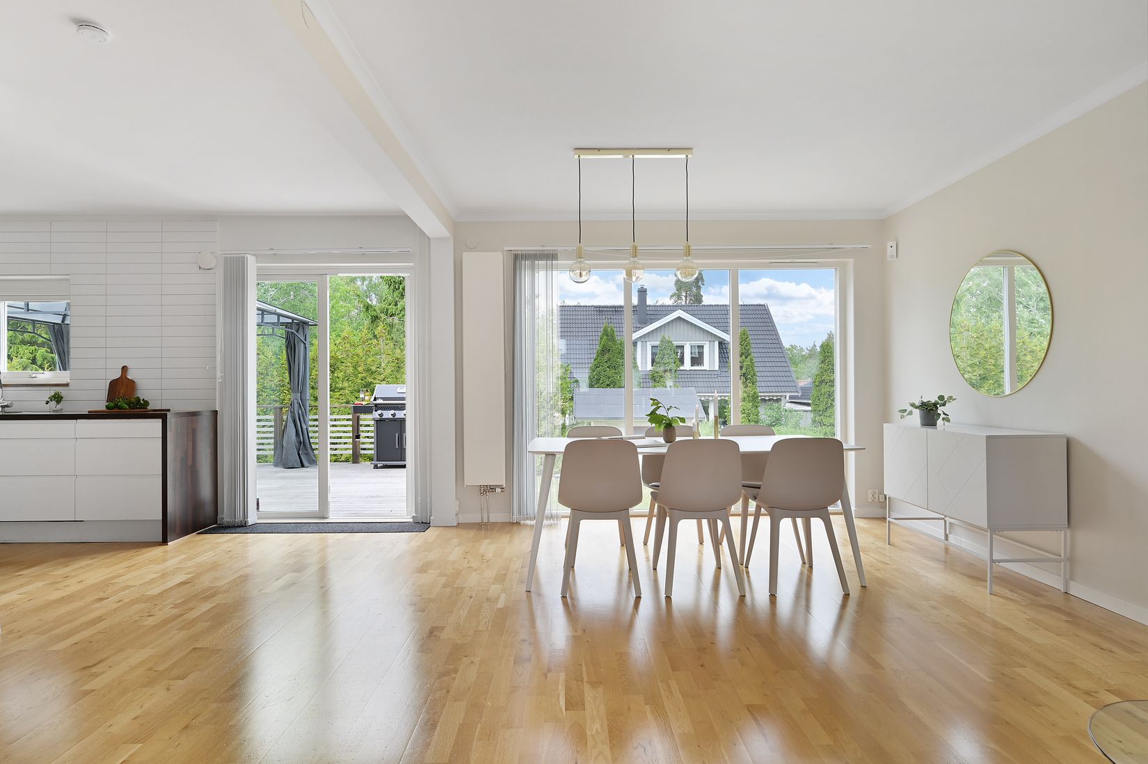 Villa, Radhus, Tvåspannsvägen 39, Vattmyra, Järfälla