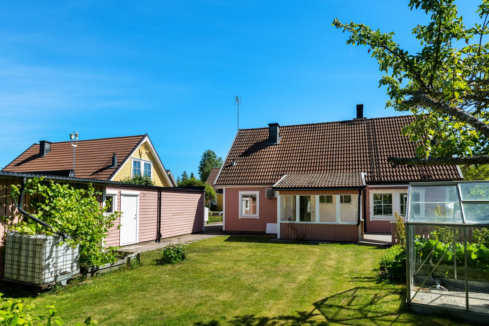 Villa, Linneavägen 5, Centrala Hallstavik, Norrtälje