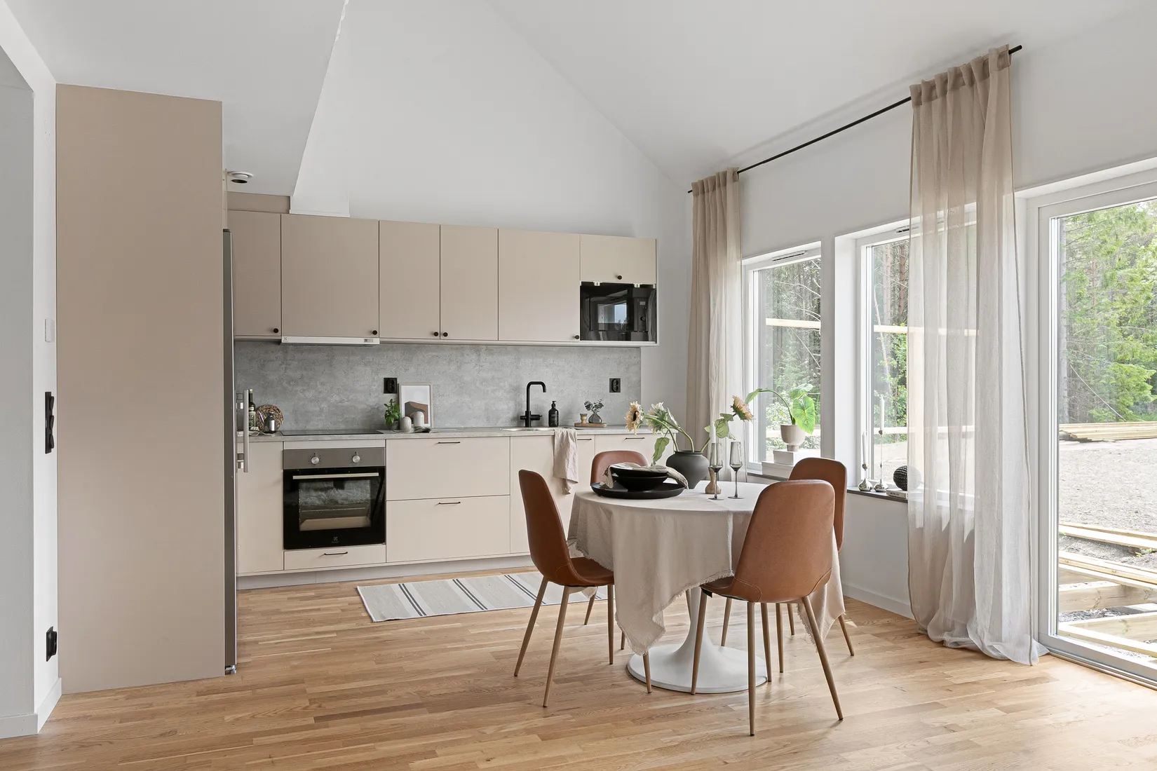 Radhus, Fönsterlavsvägen 11B, Järvstagläntan, Gävle