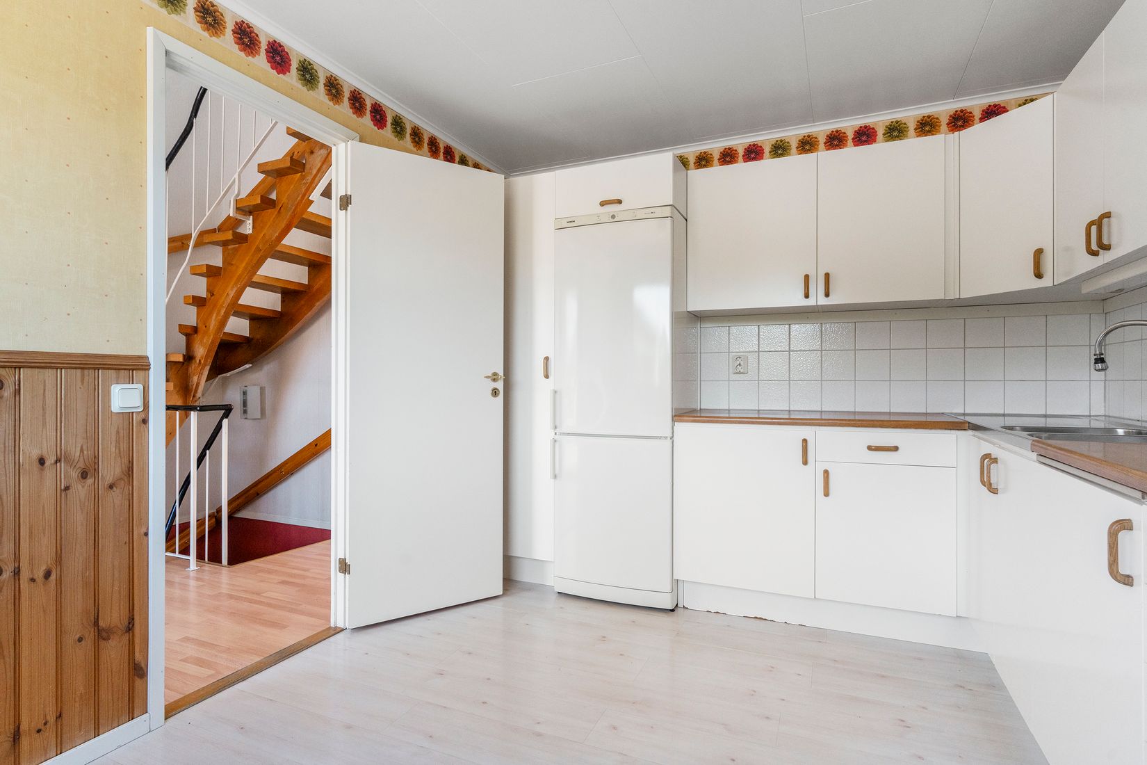 Villa, Radhus, Skillnadsgatan 8D, Lilla Edet Centrum, Lilla Edet