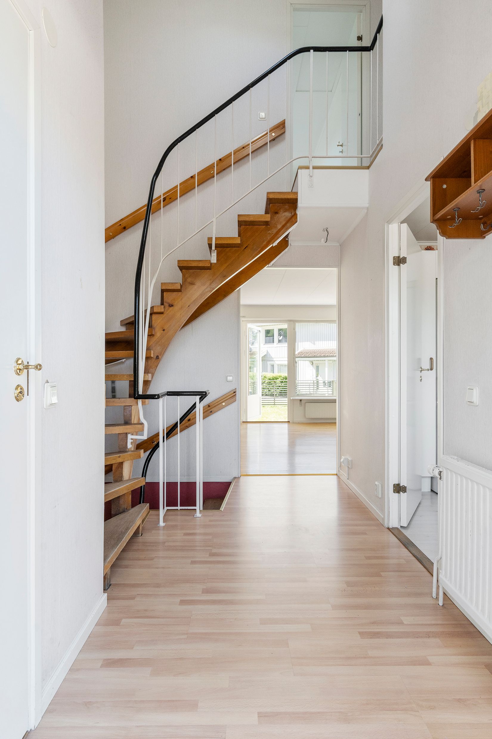 Villa, Radhus, Skillnadsgatan 8D, Lilla Edet Centrum, Lilla Edet