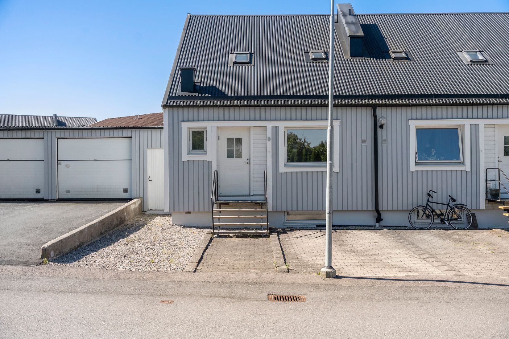 Villa, Radhus, Skillnadsgatan 8D, Lilla Edet Centrum, Lilla Edet