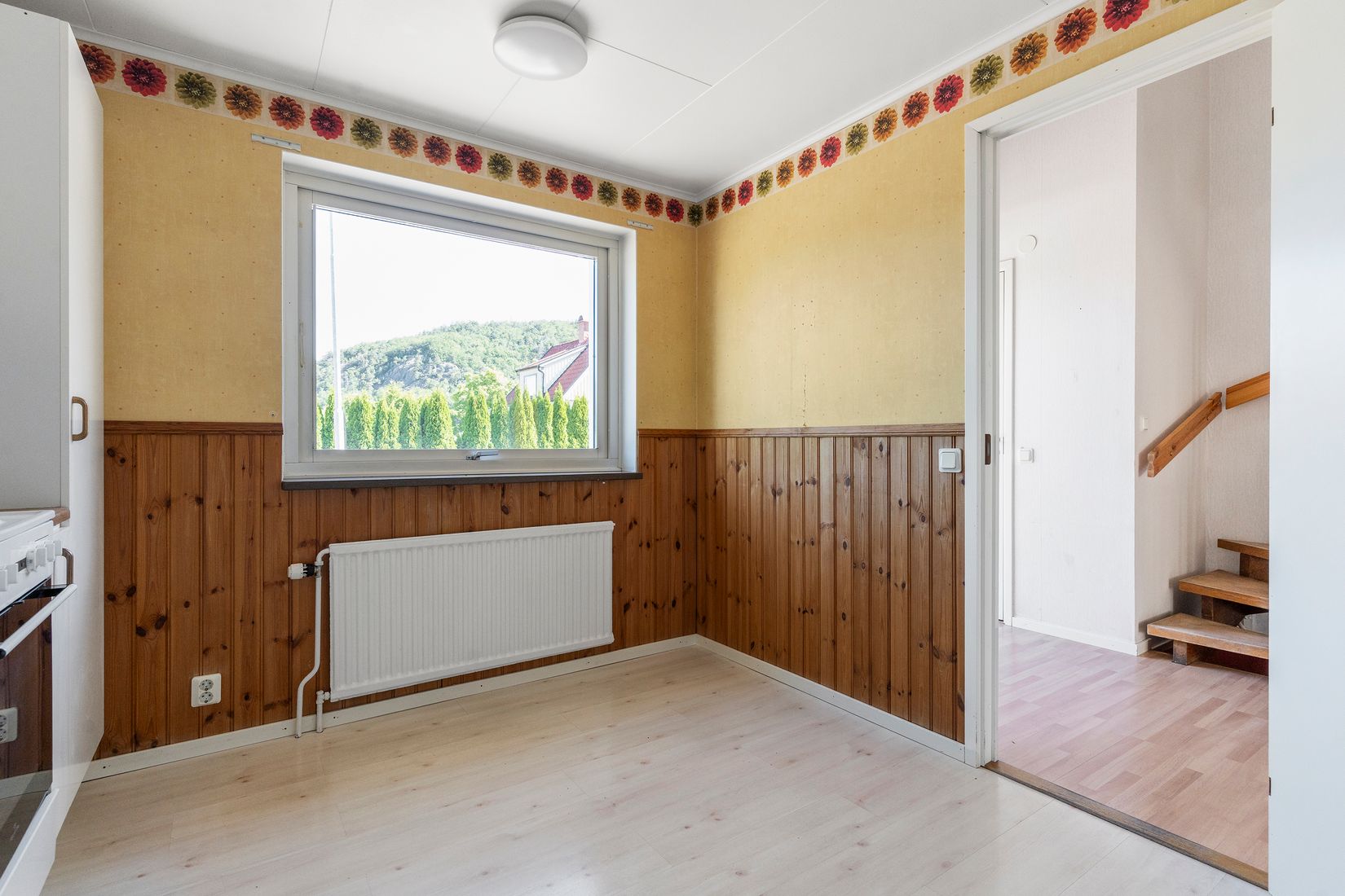 Villa, Radhus, Skillnadsgatan 8D, Lilla Edet Centrum, Lilla Edet