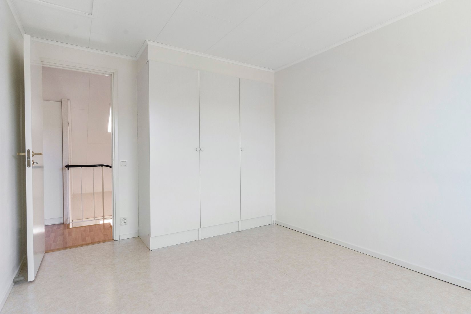 Villa, Radhus, Skillnadsgatan 8D, Lilla Edet Centrum, Lilla Edet