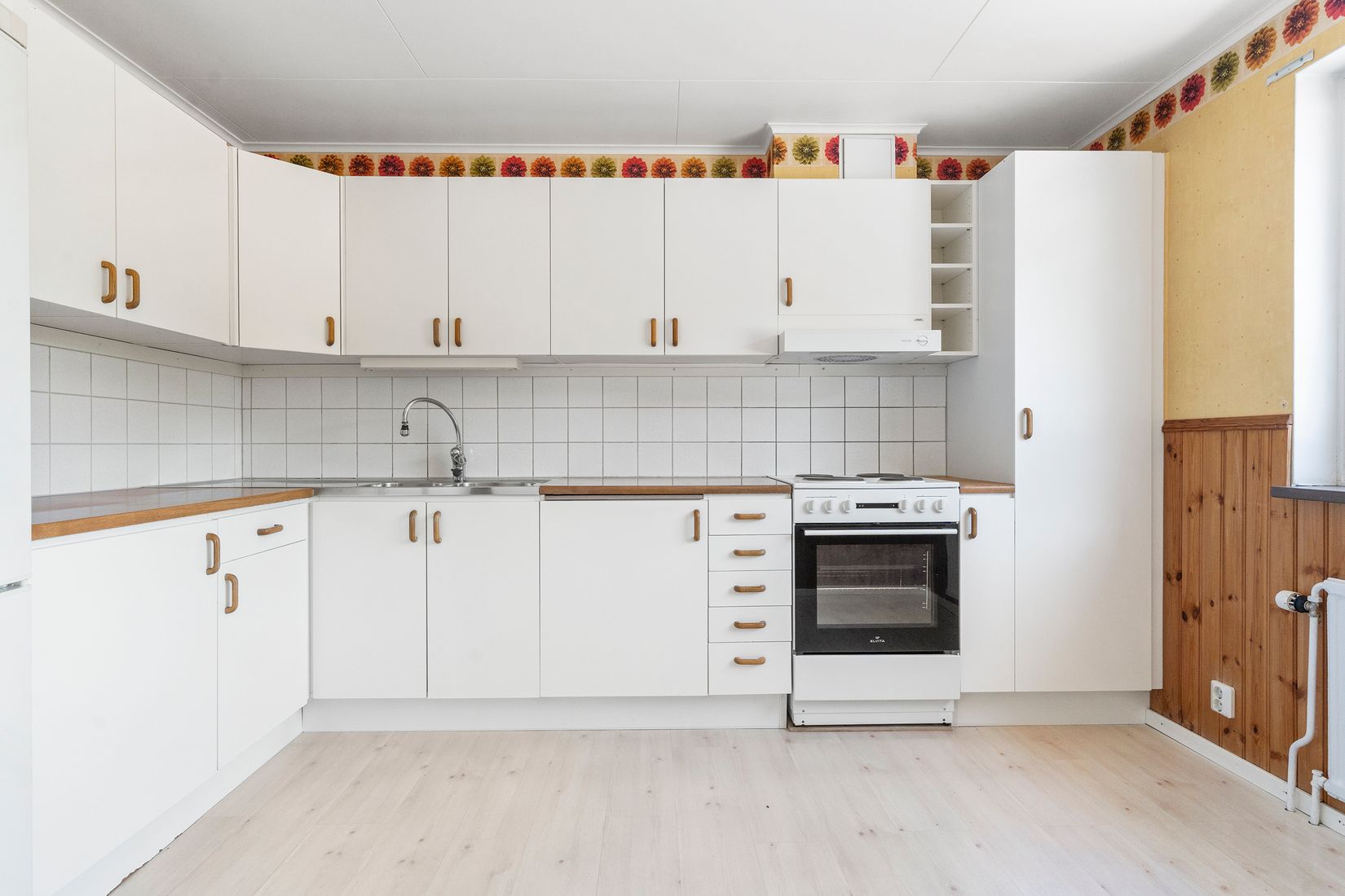 Villa, Radhus, Skillnadsgatan 8D, Lilla Edet Centrum, Lilla Edet