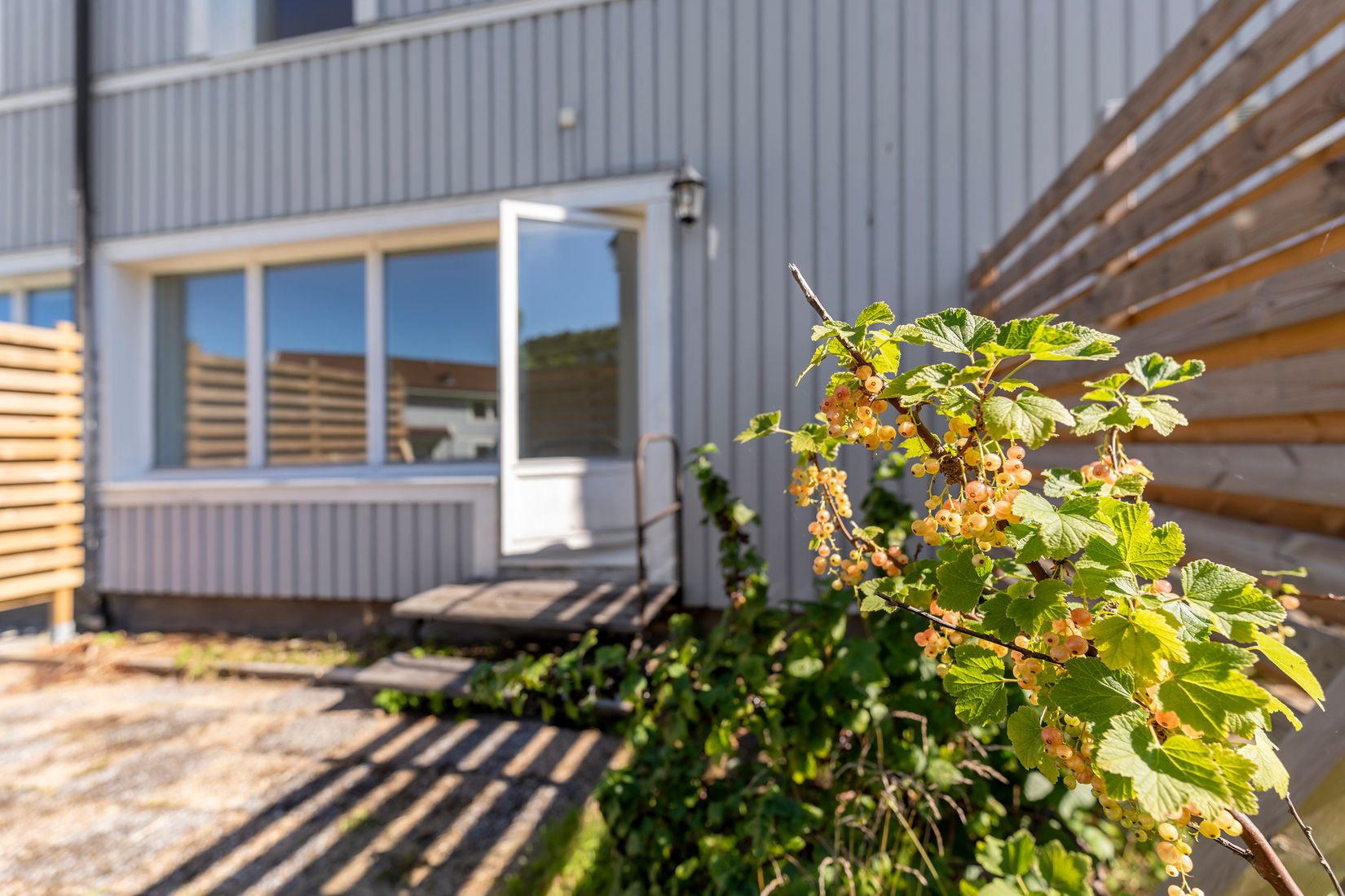 Villa, Radhus, Skillnadsgatan 10B, Lilla Edet Centrum, Lilla Edet