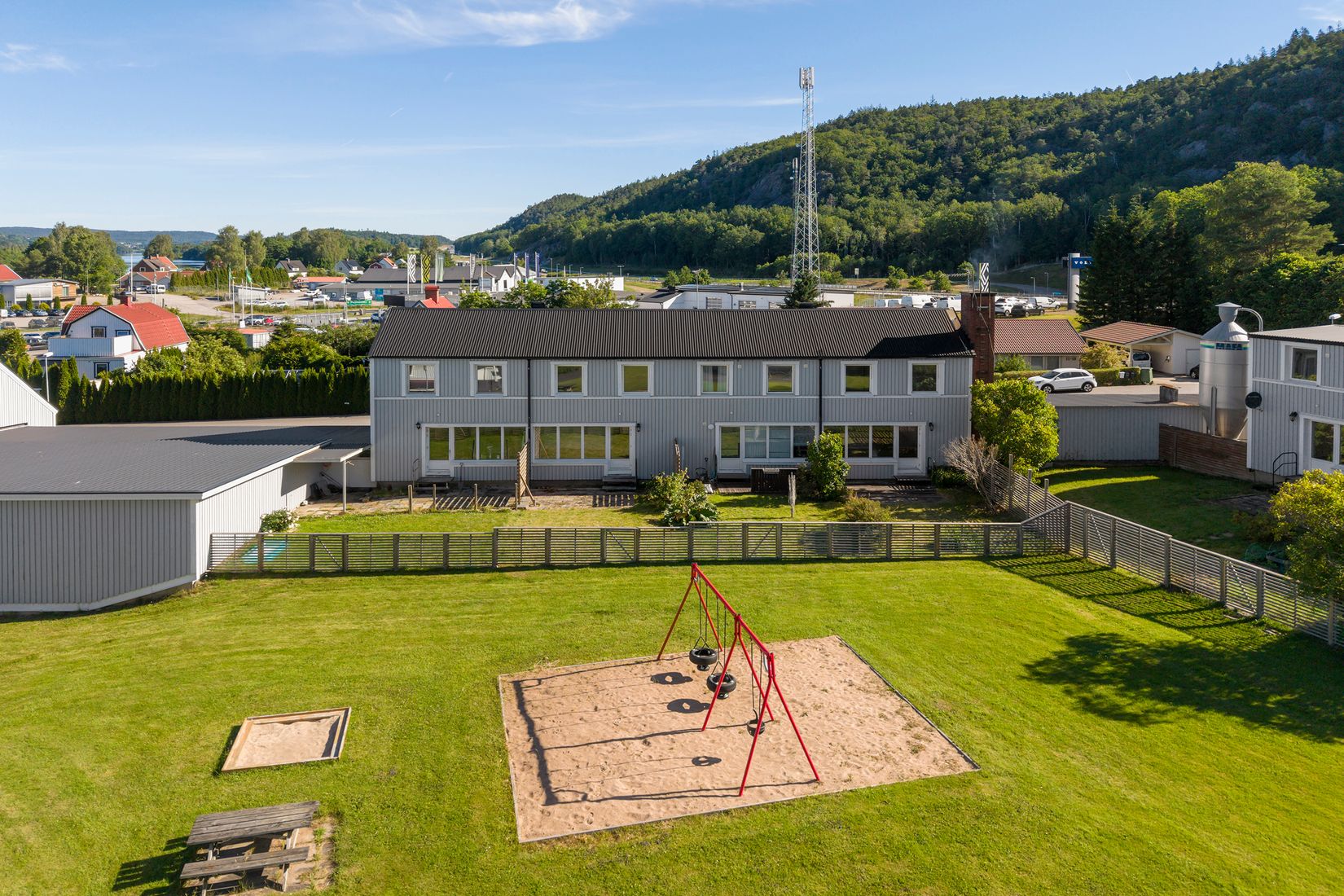 Villa, Radhus, Skillnadsgatan 10B, Lilla Edet Centrum, Lilla Edet