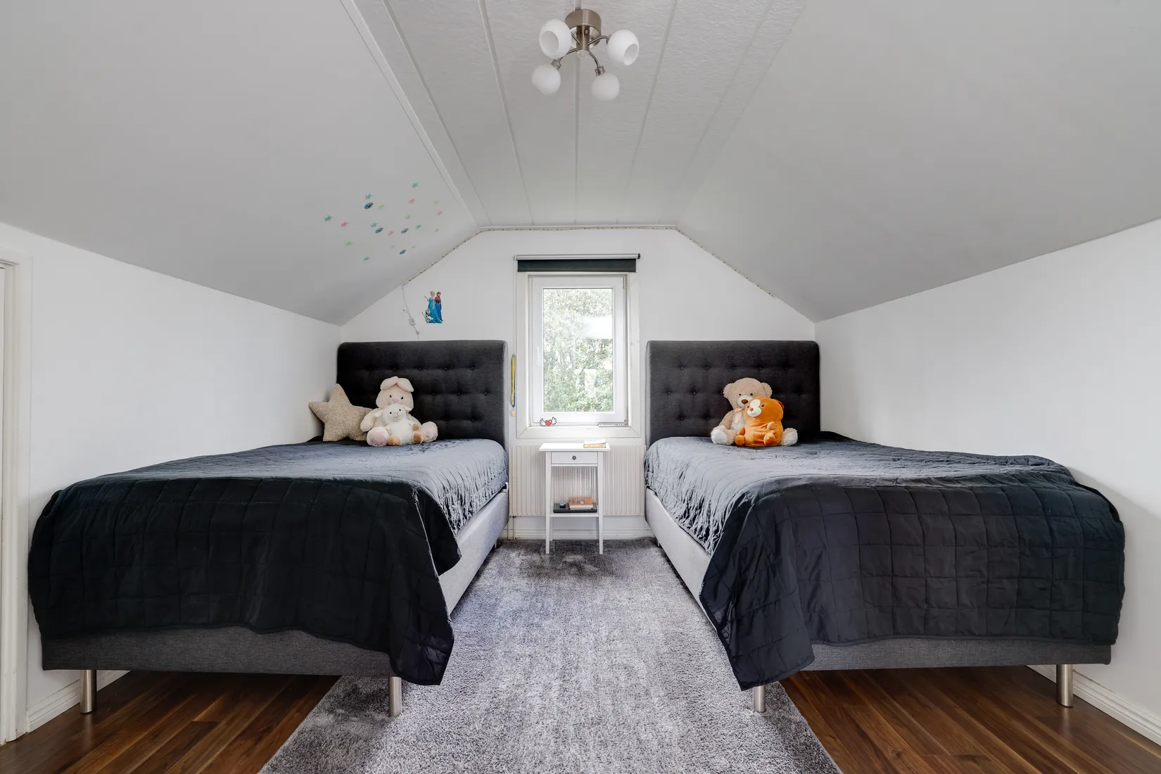 Villa, Allmogegatan 95, Nya Hjärsta, Örebro