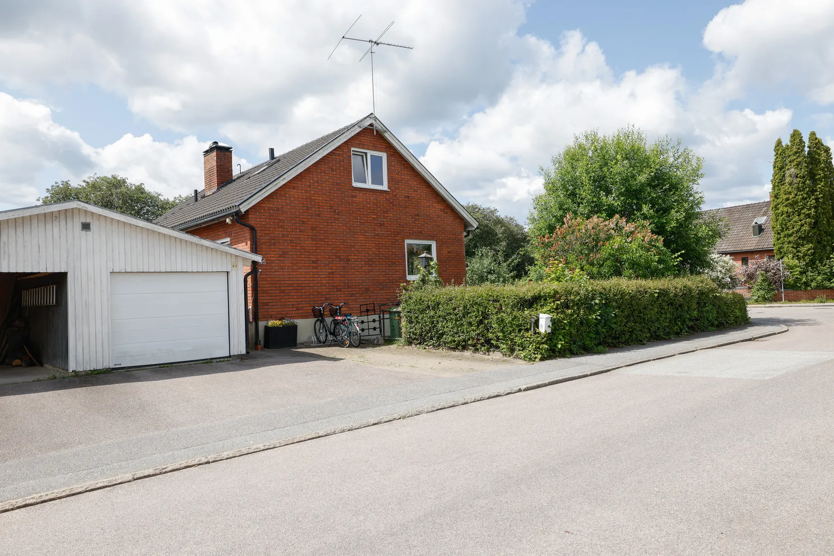 Villa, Allmogegatan 95, Nya Hjärsta, Örebro