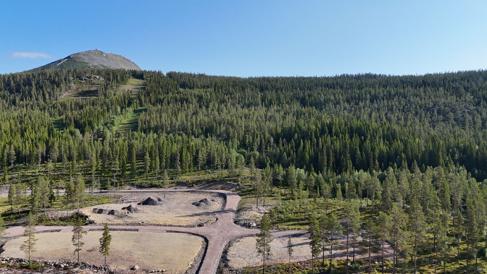 Tomt, Lovsångsslingan 2, Härjedalen