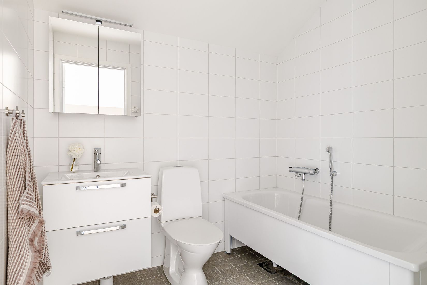 Radhus, Skogsvallsgatan 27, Hjulsbro, Linköping