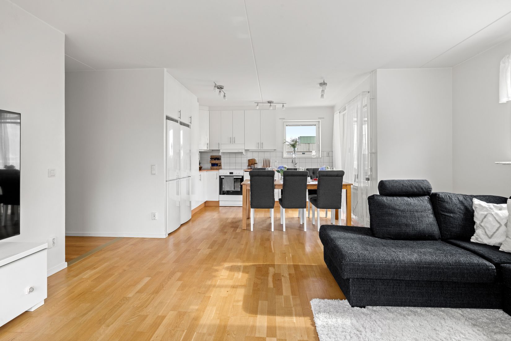 Bostadsrätt, Ekholmsvägen 253, Skärholmen, Stockholm