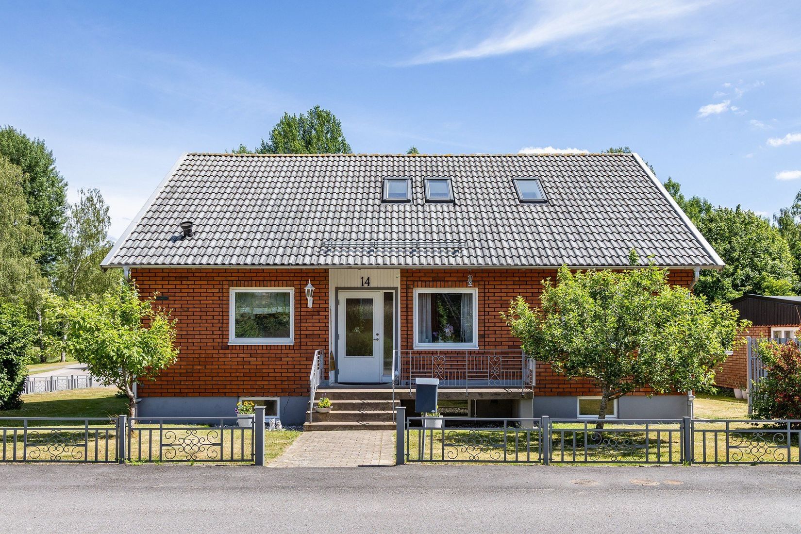 Villa, Bäckgatan 14, Centralt, Emmaboda