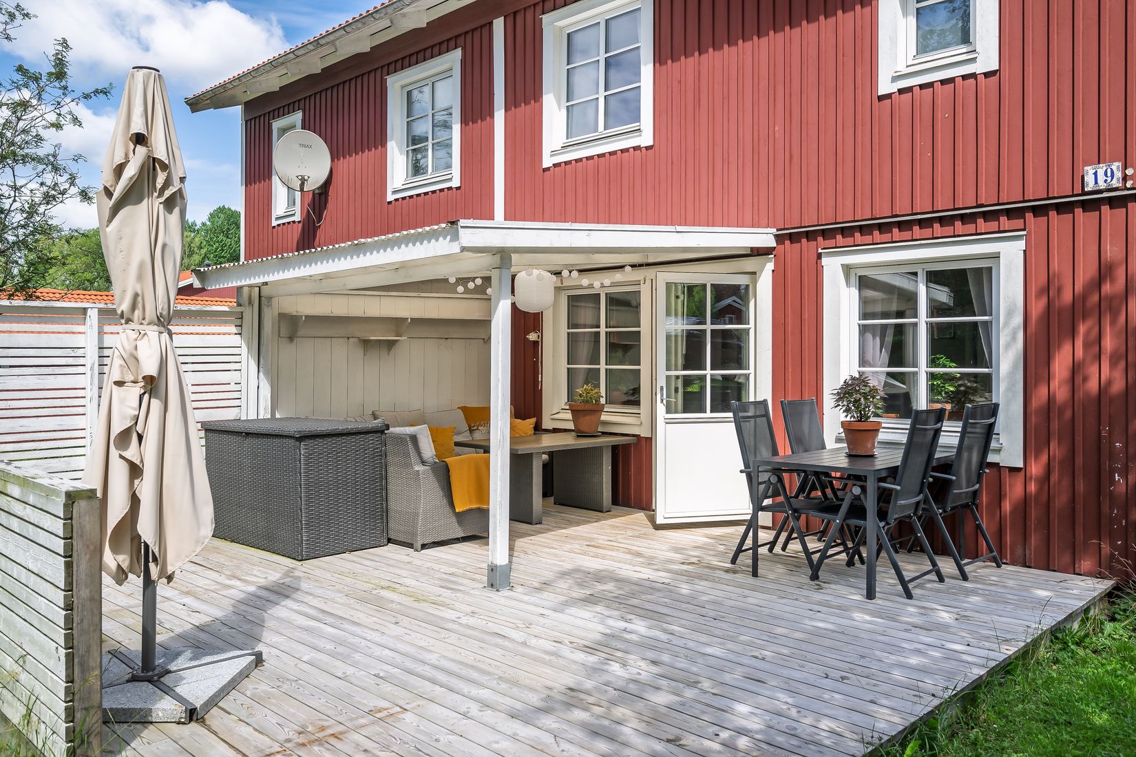 Radhus, Otterstavägen 19, Sorunda, Nynäshamn