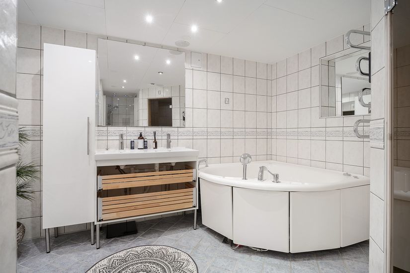 Villa, Järpvägen 6, Järfälla