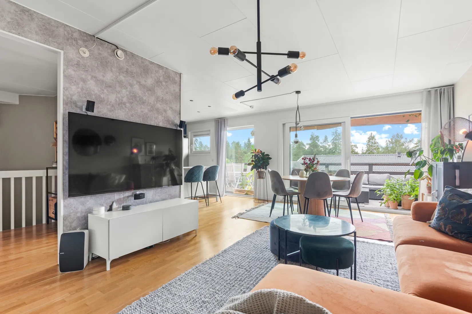 Villa, Radhus, Ananasvägen 58, Viksjö, Järfälla
