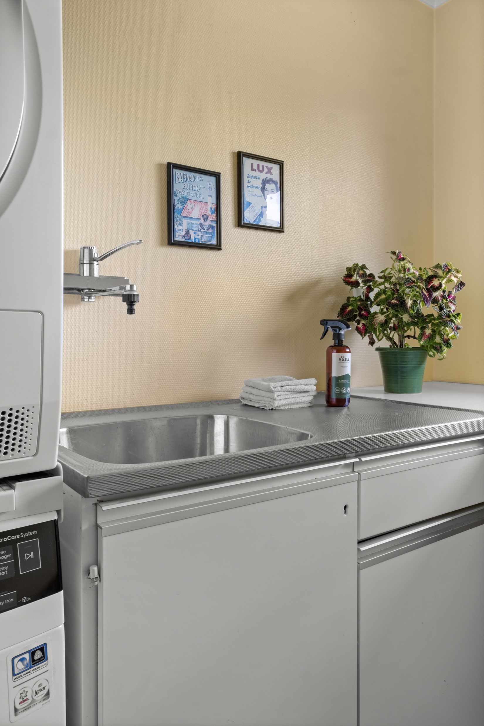 Villa, Junibacken 12, Trollbäcken, Tyresö