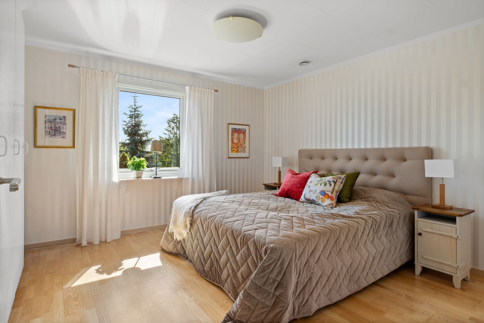 Villa, Junibacken 12, Trollbäcken, Tyresö