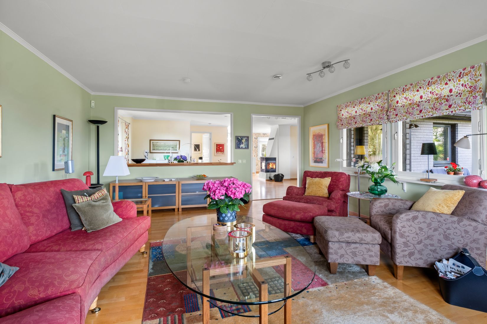 Villa, Junibacken 12, Trollbäcken, Tyresö