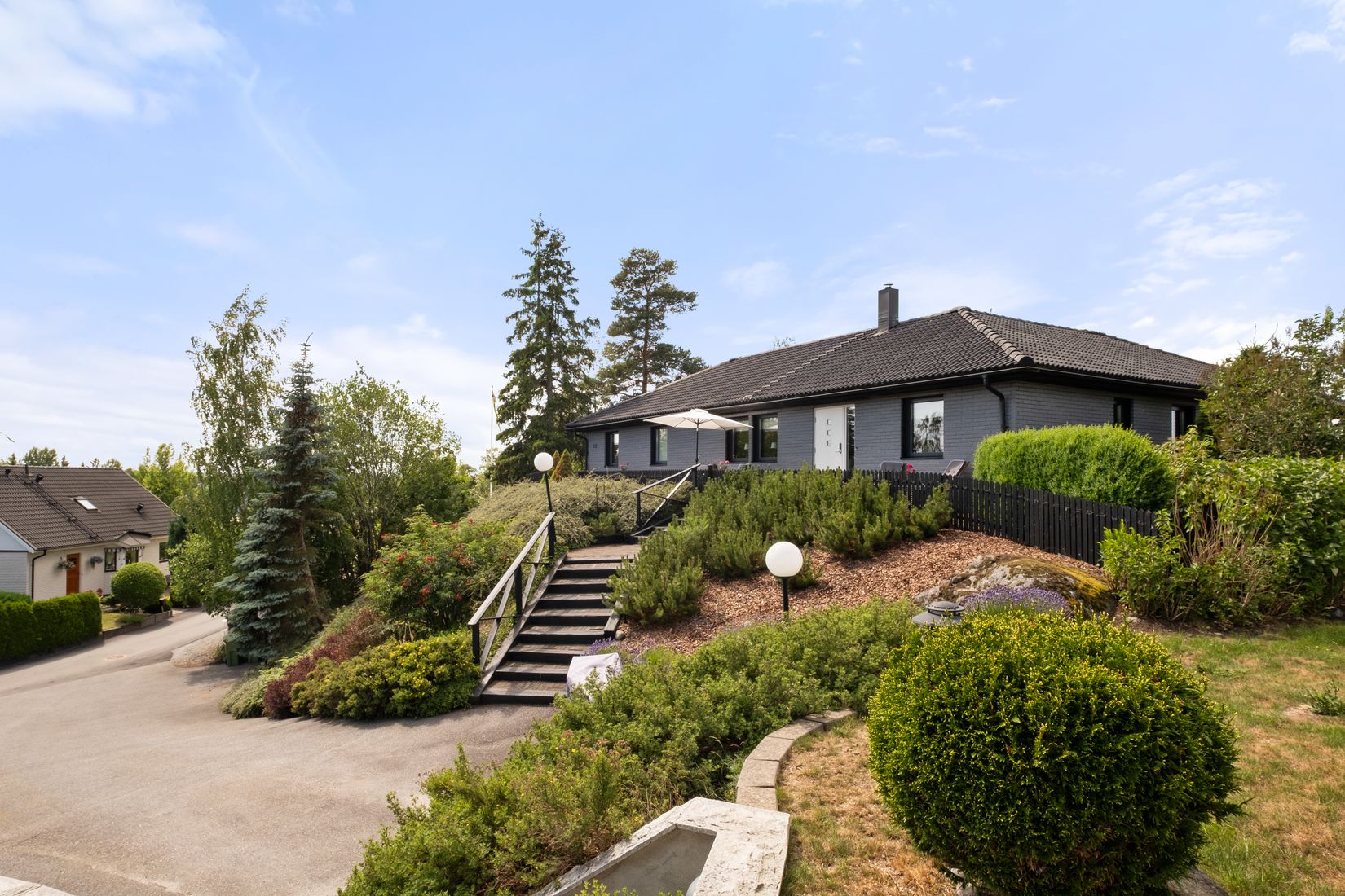 Villa, Junibacken 12, Trollbäcken, Tyresö