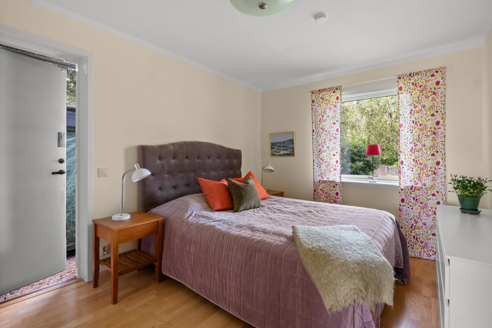 Villa, Junibacken 12, Trollbäcken, Tyresö