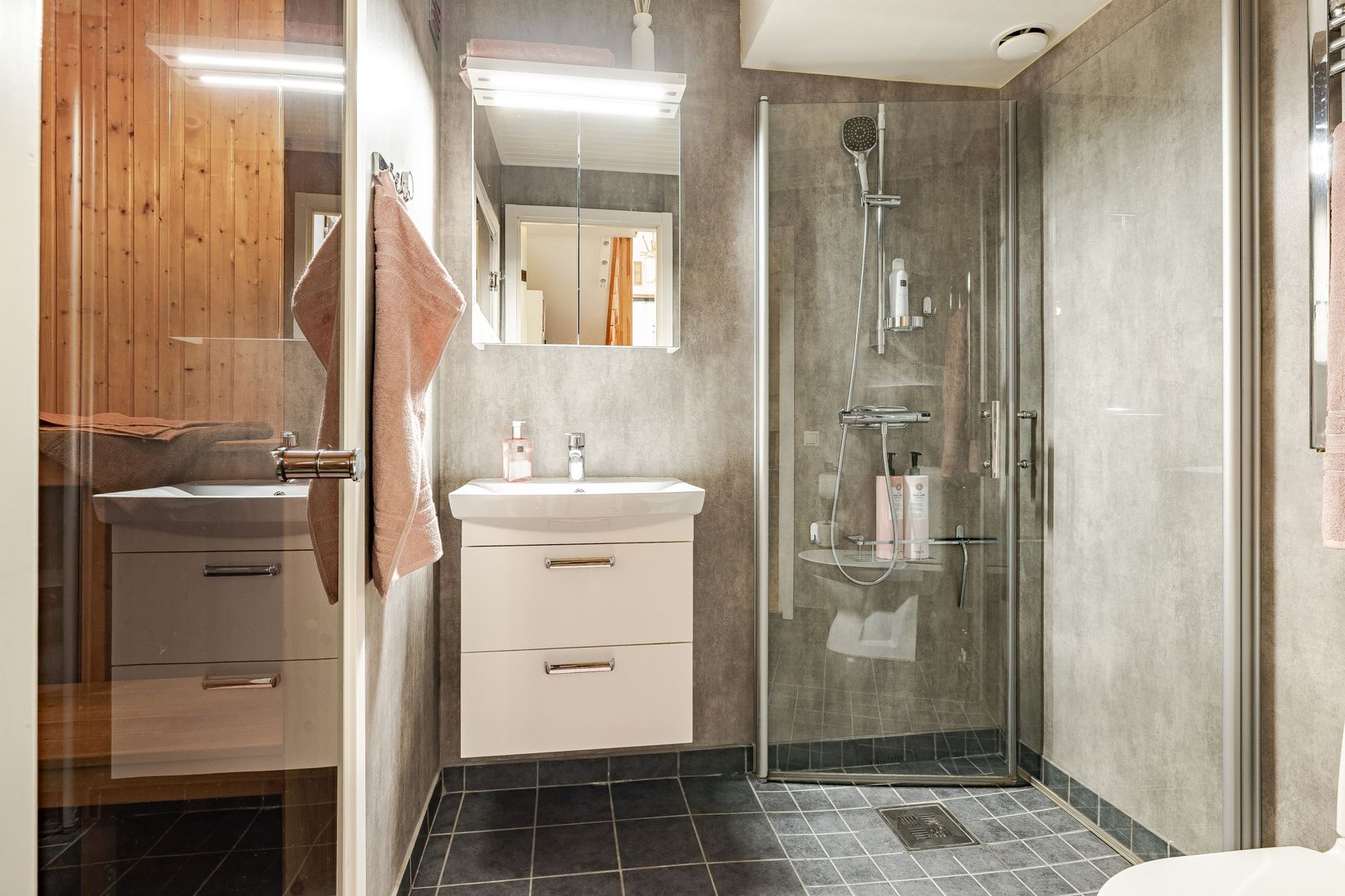 Villa, Kungsvägen 27, Lasarettsområdet, Eskilstuna