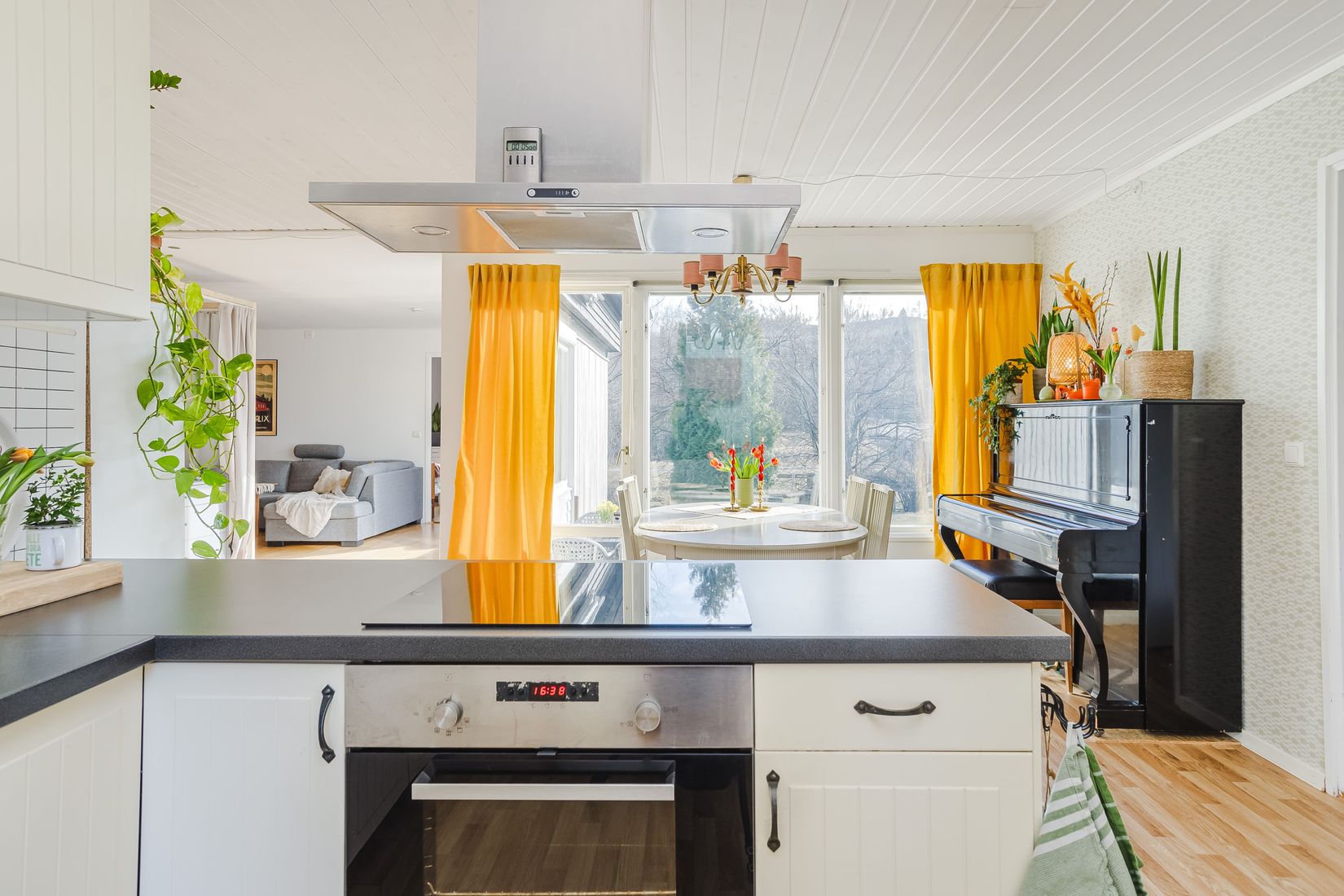 Radhus, Kantarellvägen 88, Johannedal, Sundsvall