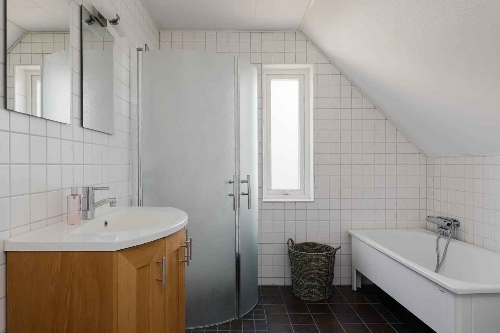 Villa, Aniaravägen 5, Lugnet, Växjö