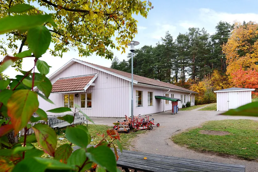 Tomt, Strålvägen 3, Torsby, Värmdö