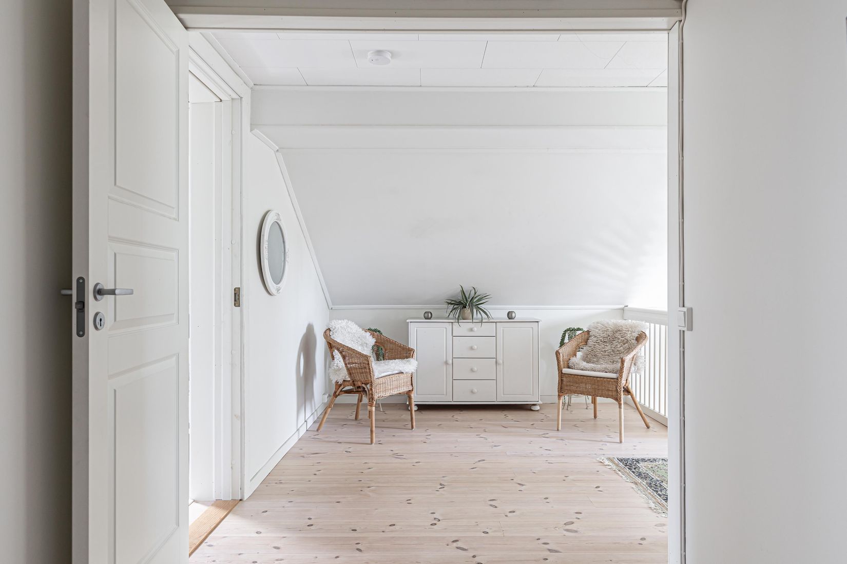 Villa, Nedersta 6, Västerås