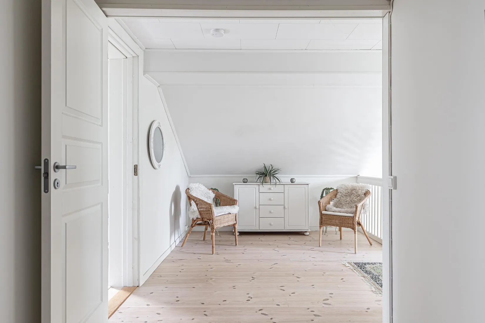 Villa, Nedersta 6, Västerås