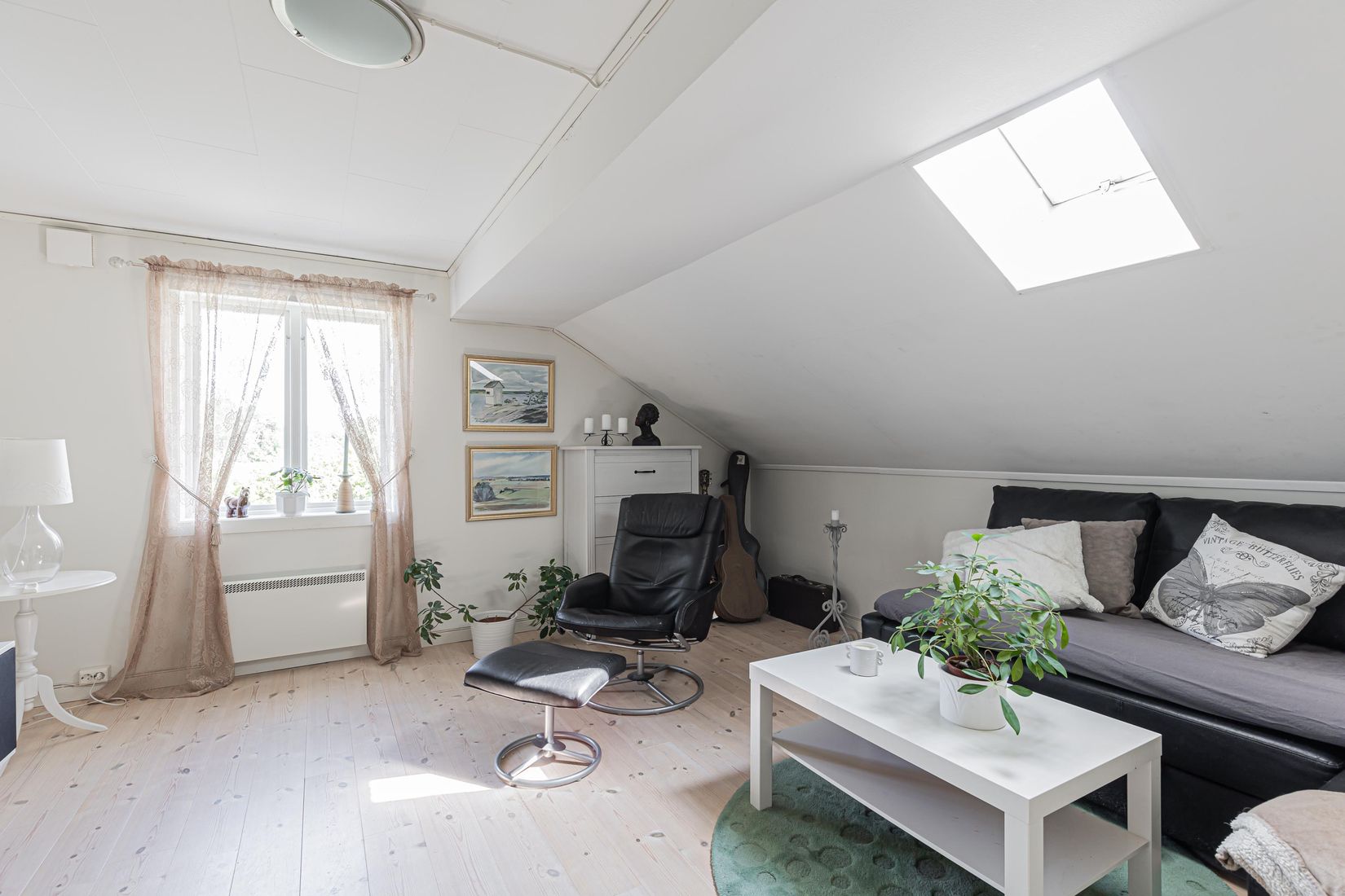 Villa, Nedersta 6, Västerås