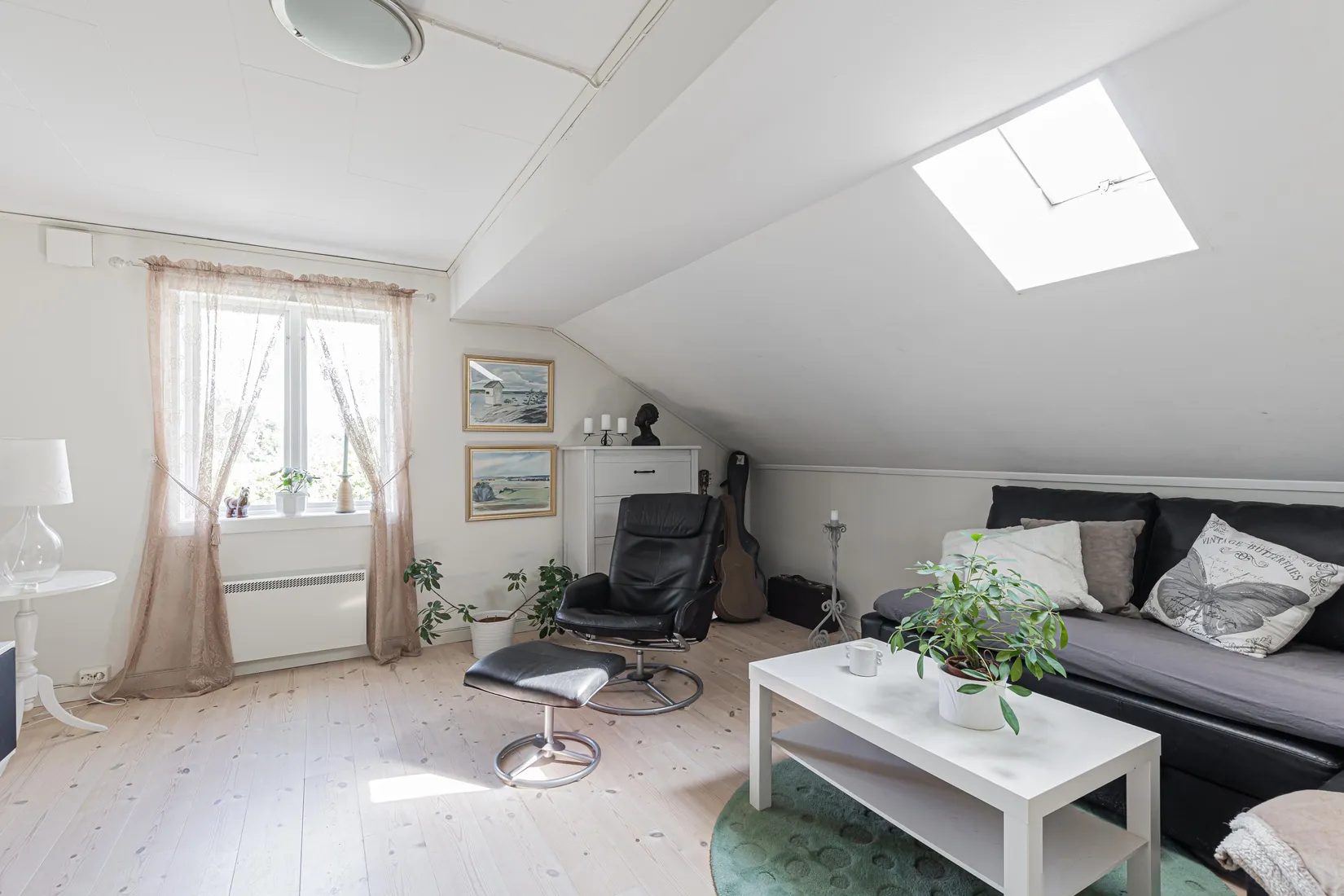 Villa, Nedersta 6, Västerås