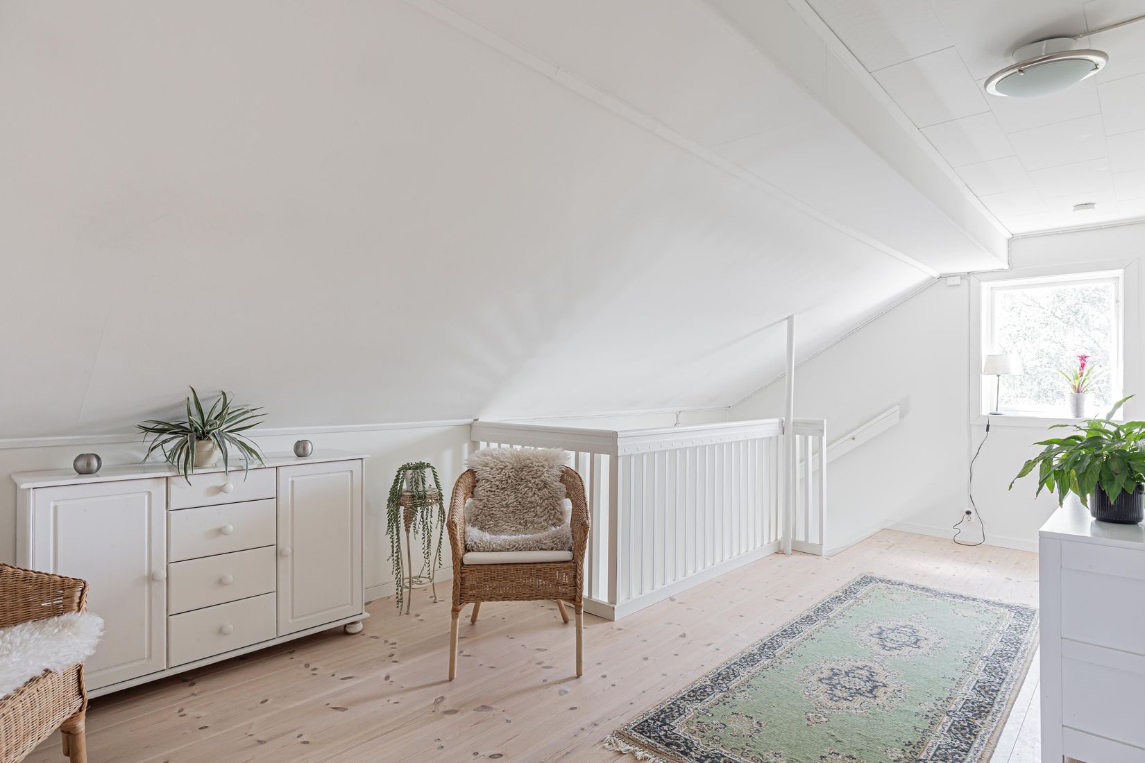 Villa, Nedersta 6, Västerås