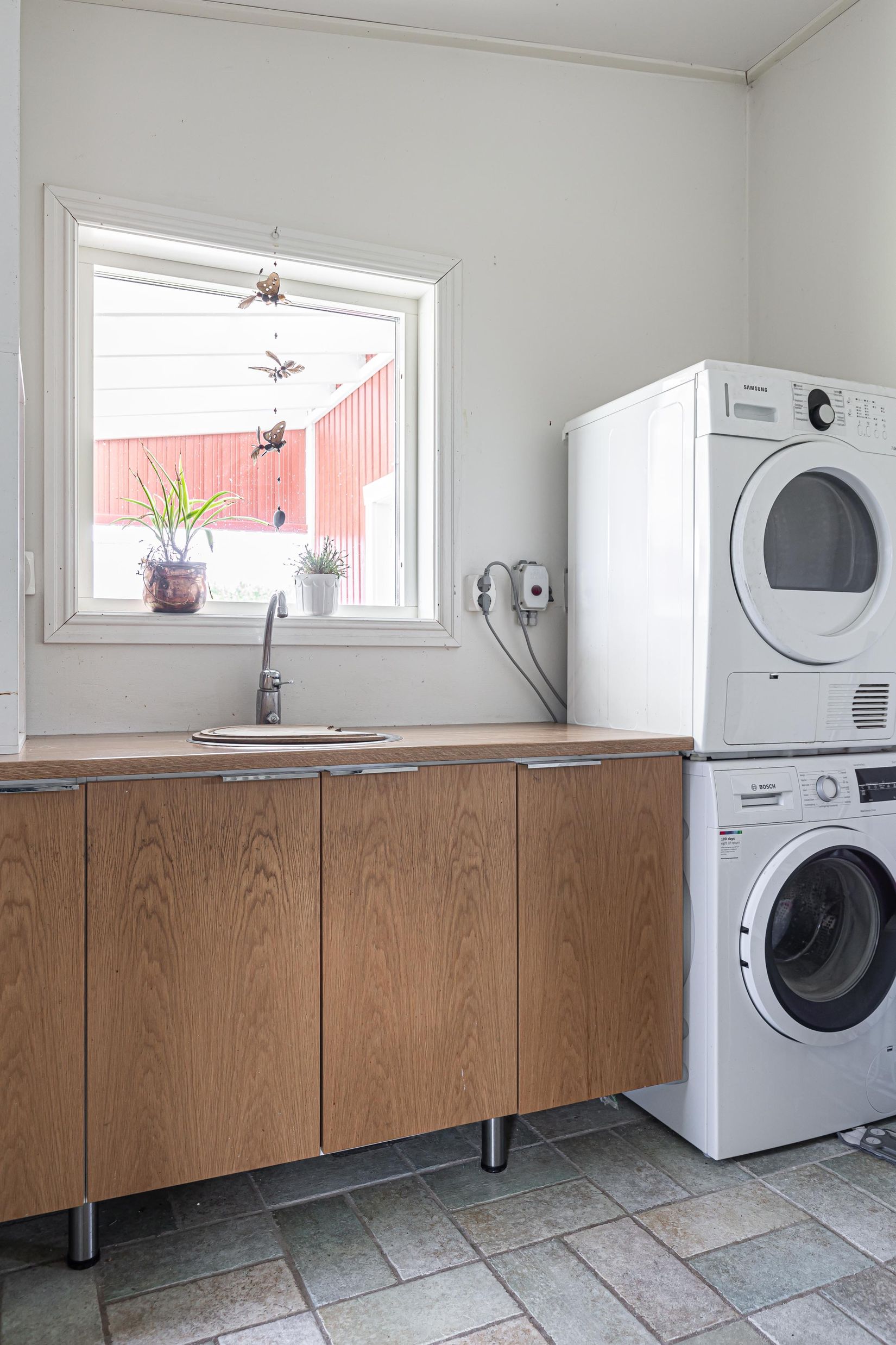 Villa, Nedersta 6, Västerås