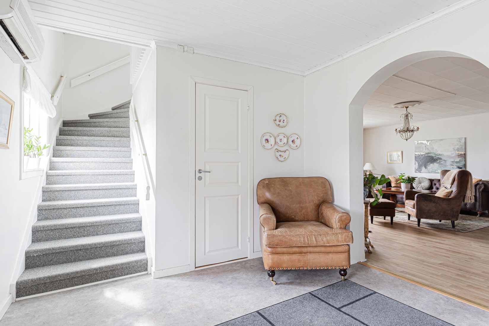 Villa, Nedersta 6, Västerås