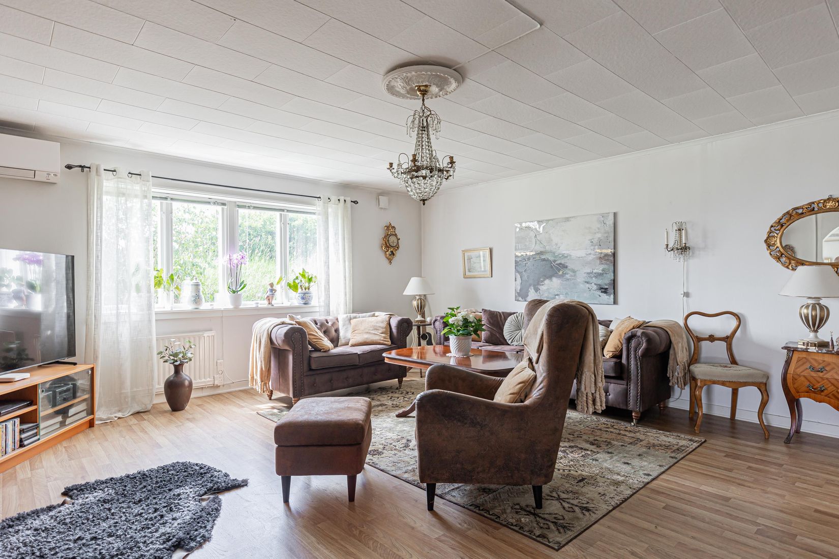 Villa, Nedersta 6, Västerås