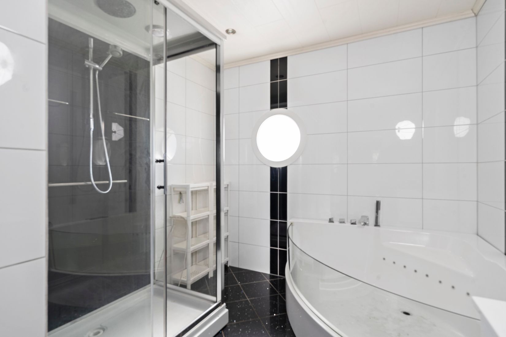 Villa, Källvik Svingen 3, Strömstad