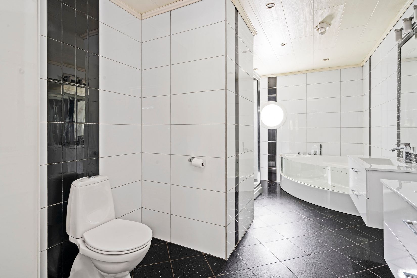 Villa, Källvik Svingen 3, Strömstad