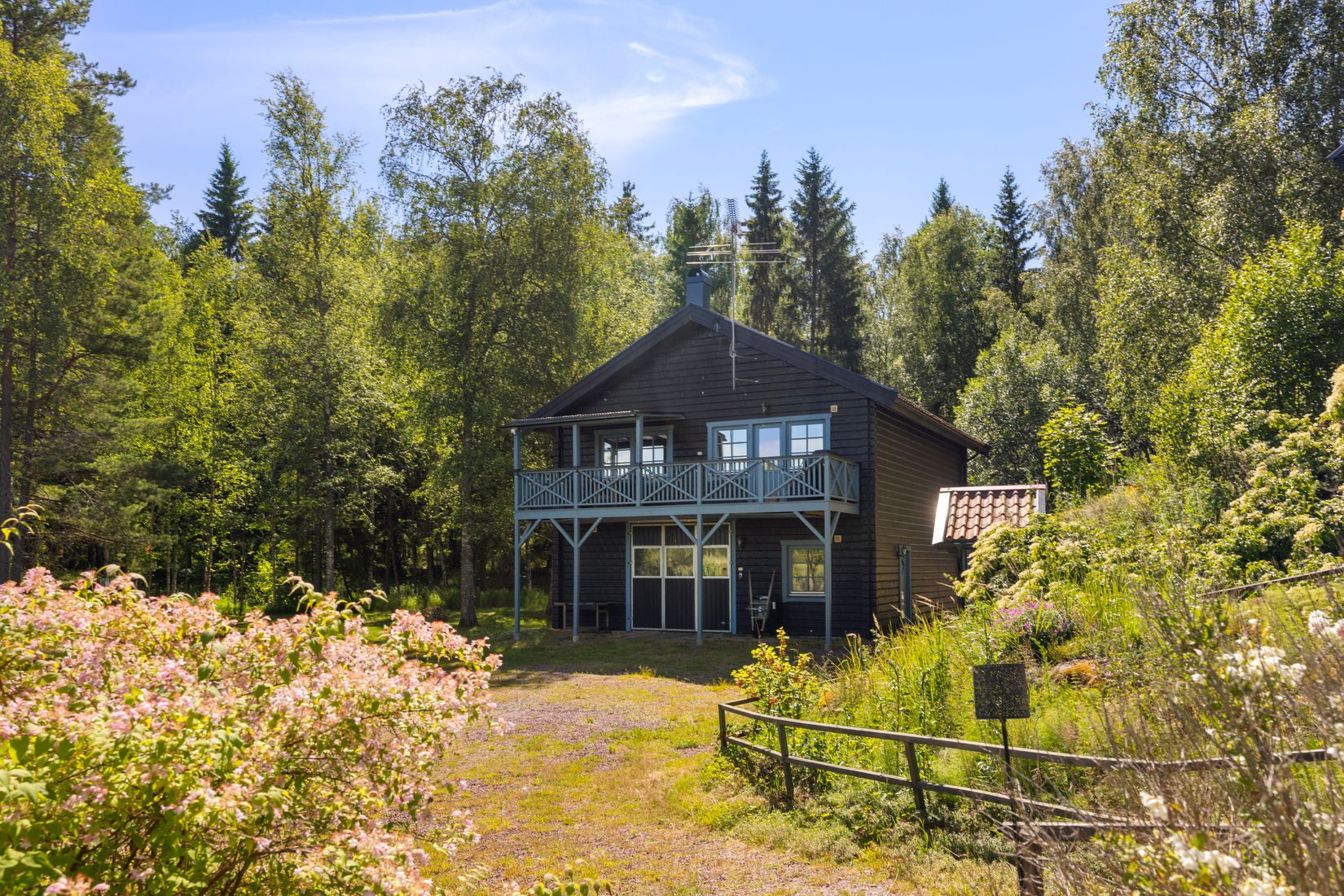 Villa, Lilla Skogssjön 9, Botkyrka