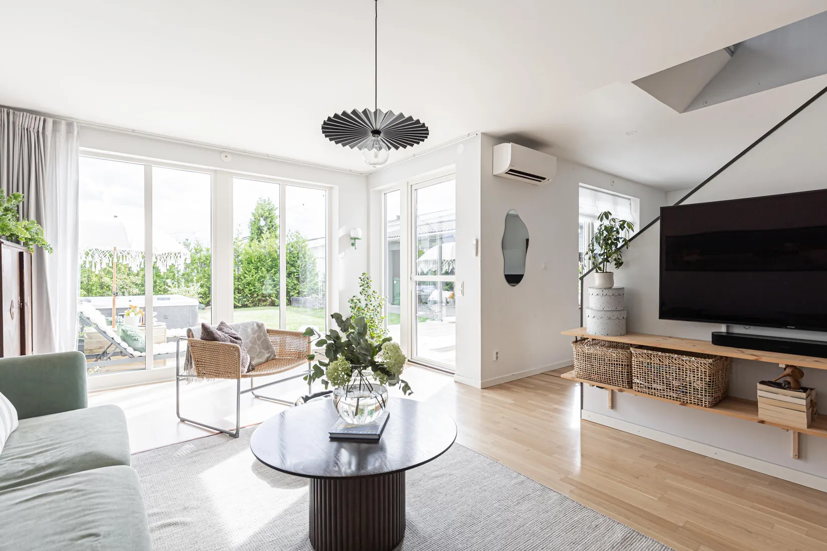 Radhus, Mätvägen 14, Skälby, Västerås