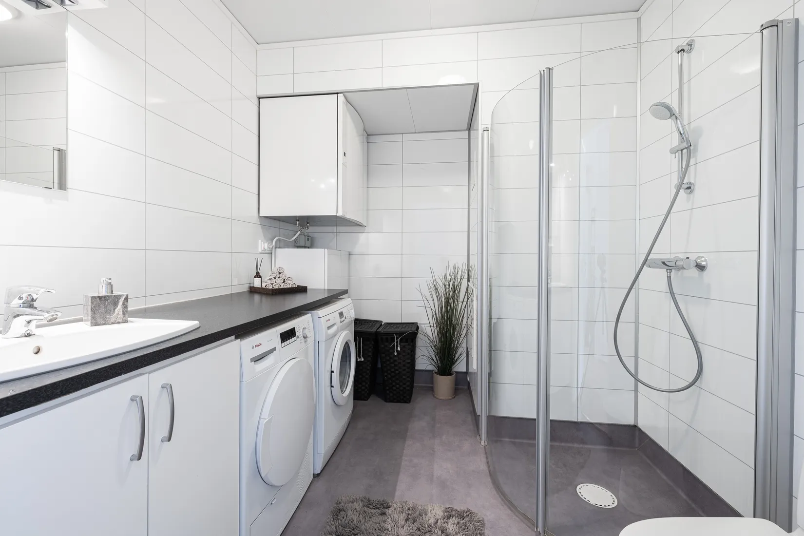 Bostadsrätt, Radhus, Syster Emmas väg 19, Brunnby Park, Upplands Väsby