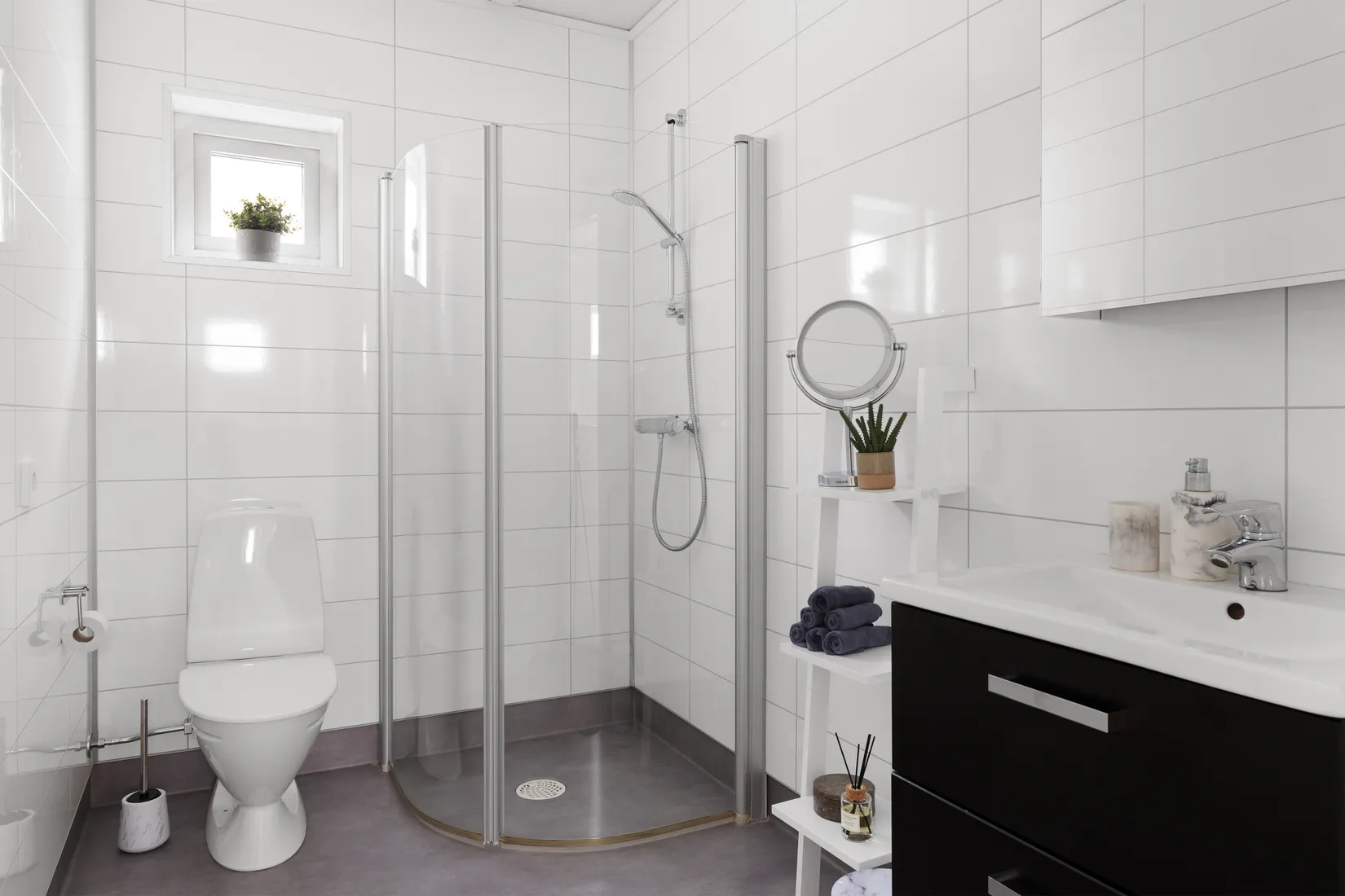Bostadsrätt, Radhus, Syster Emmas väg 19, Brunnby Park, Upplands Väsby