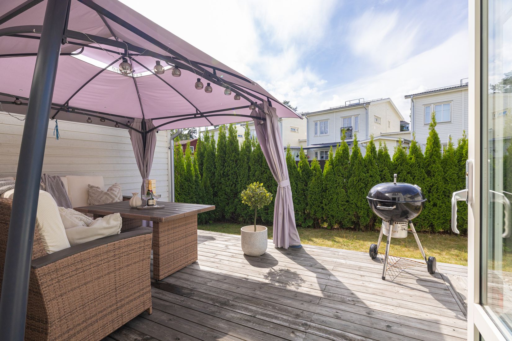 Bostadsrätt, Radhus, Syster Emmas väg 19, Brunnby Park, Upplands Väsby